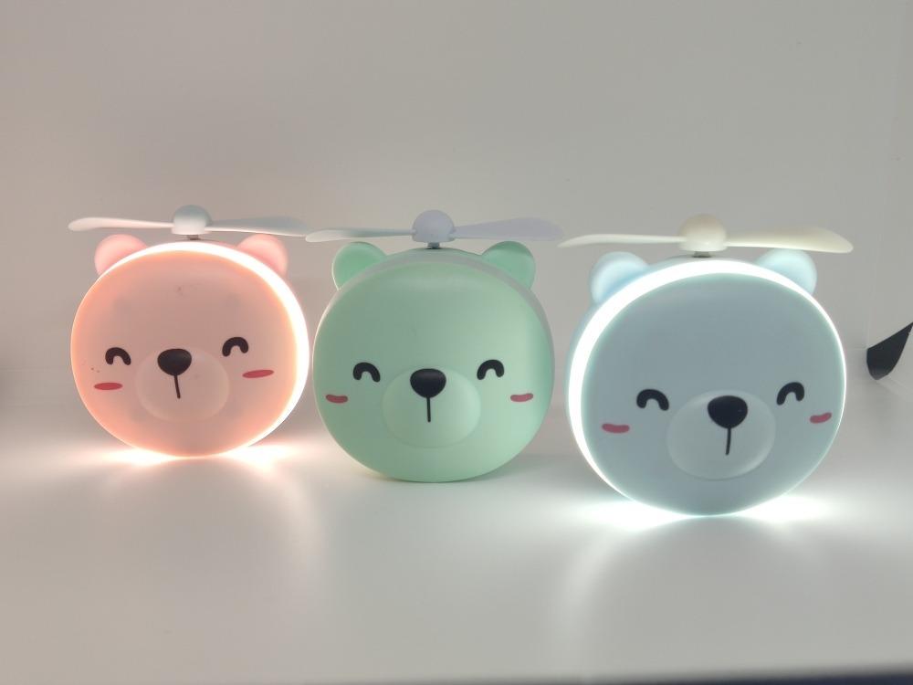 mini-espejo-con-luz-led-ventilador-3-en-1-recargable-animado-D_NQ_NP_644569-MLM41471425240_042020-F_1200x1200